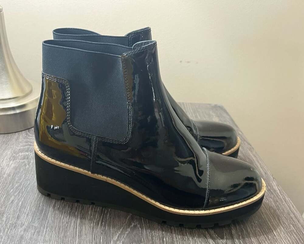 Eileen Fisher Black Patent Leather Chelsea Wedge Lug Heel Boots - Picture 2 of 9